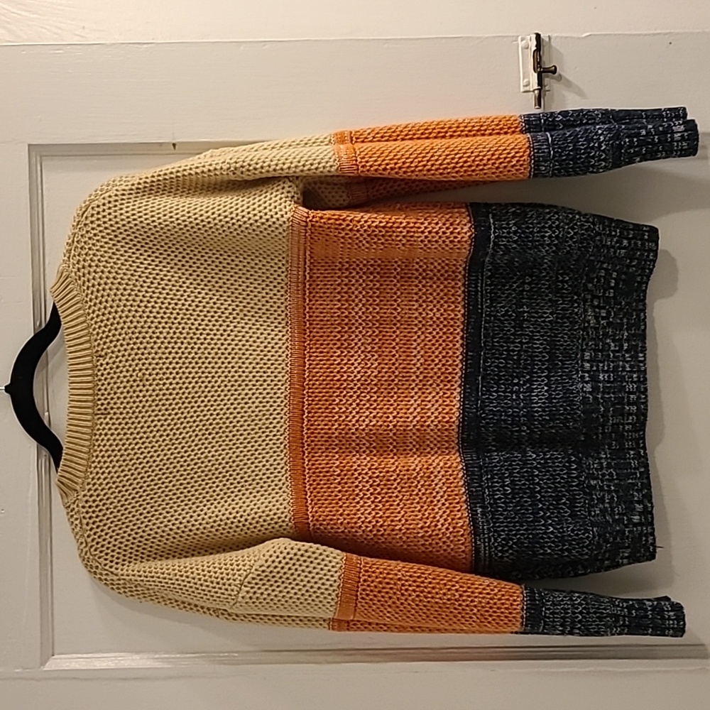 Color block sweater - Picture 2 of 5